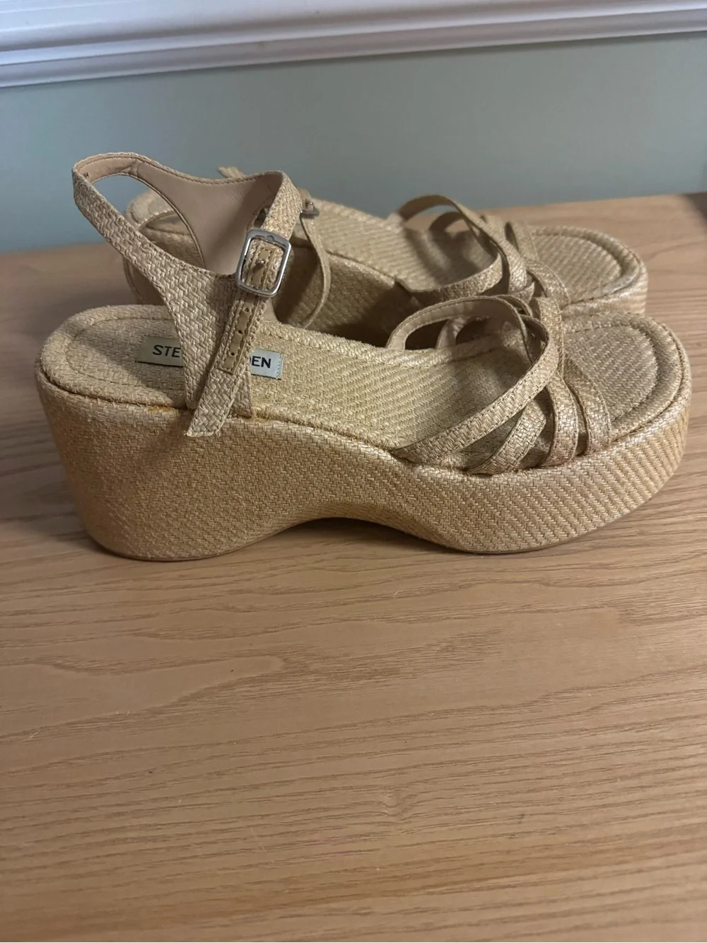 Steve Madden Crazy Raffia Platform Wedge Sandals Beige Strappy Size 10